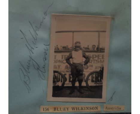 SPEEDWAY BLUEY WILKINSON 1938 WORLD CHAMPION AUTOGRAPH &amp; SMALL ORIGINAL PHOTO
Ref DC