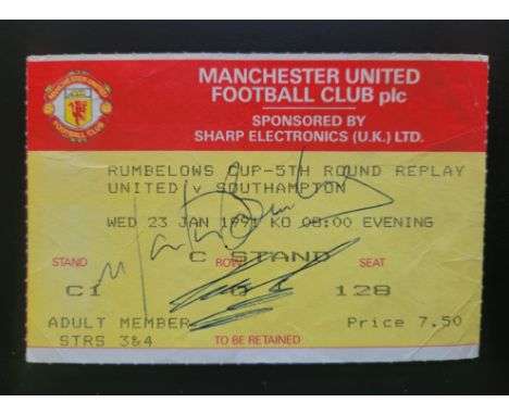 1990-91 MANCHESTER UNITED V SOUTHAMPTON FA CUP 5TH ROUND REPLAY TICKET
Ticket is autographed, slight folds
Ref DER
