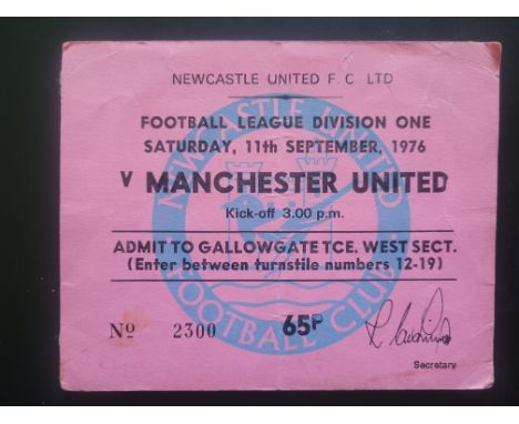 1976-77 NEWCASTLE UNITED V MANCHESTER UNITED TICKET
Some paper residue on back of ticket where removed from scrapbook
Ref DER