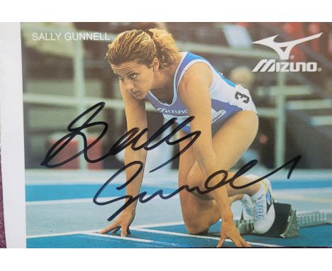 OLYMPICS / ATHLETICS SALLY GUNNELL AUTOGRAPHED PROMOTIONAL CARD
Postcard Size
Ref SW