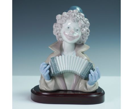 Delightful Lladro porcelain bust titled Fine Melody (1005585), sculpted by Francisco Catala. This captivating piece portrays 