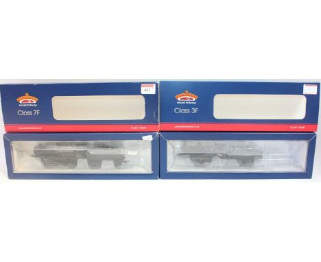 Two Bachmann Branch Line locos and tenders: 31-010 Class 7F 2-8-0, 53806 BR black BR early emblem (M-BE); with 31-625Z class 