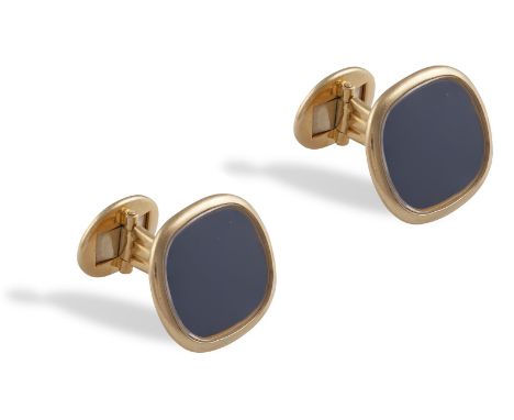 A PAIR OF ELLIPSE D'OR CUFFLINKS, BY PATEK PHILIPPESet to the centre with a cushion-shaped blue plaque, within a polished bor