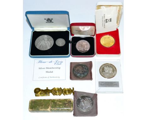 Miscellaneous Commemorative Silver Medals comprising: First passenger Flight of Concorde 1976 (London to Bahrain), 28.5g, 22c