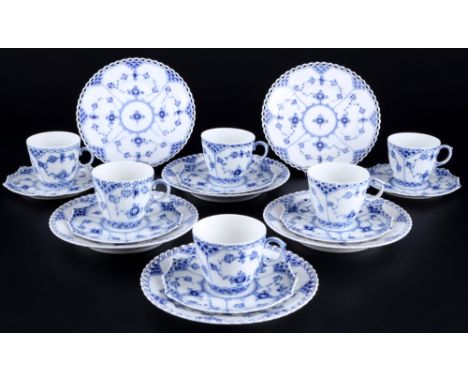 Royal Copenhagen Musselmalet Vollspitze 6 Mokkagedecke 1038/1088, coffee cups with dessert plates 1st choice,18-teiliges Porz