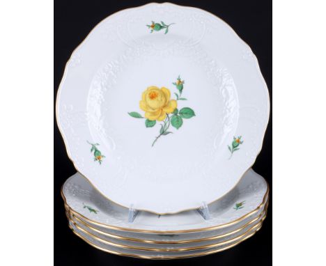 Meissen Neumarseille Gelbe Rose 5 Speiseteller, dinner plates,Porzellan, blaue Schwertermarke mit zwei Schleifstrichen 2. Wah