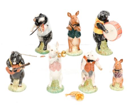 Beswick Pig Band, five are sound, two Pigs are damaged (7) 