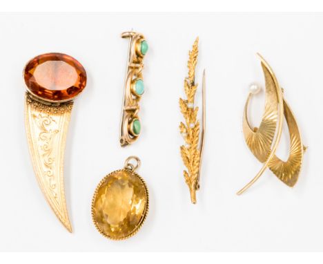 A Victorian Cairngorm brooch with citrine set in 18ct yellow gold approx stone size 20mm x 15mm with a length of 6cm, along w