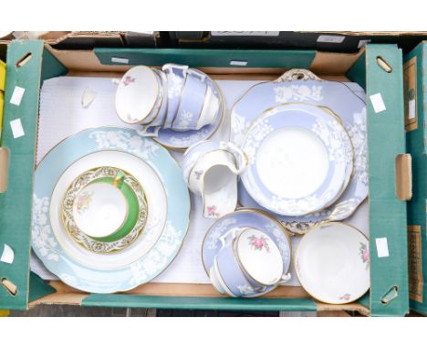 A Spode Copeland 'Maritime Rose' tea service, two 1949 'Old Country Rose' plates and a Copeland Regent cup and saucer (1 box)