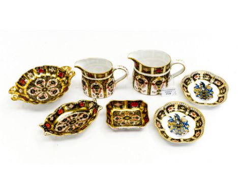 Royal Crown Derby Imari 1128 solid gold line trinket dishes; together with two Royal Crown Derby 1128 milk jugs and two limit