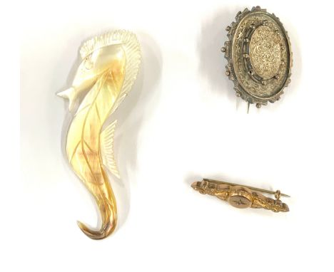 Selection of three vintage brooches includes 9ct gold morning brooch etc 