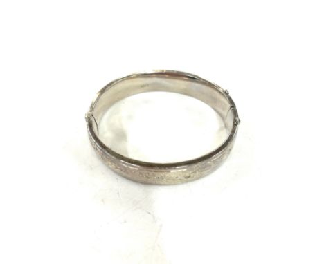 Vintage silver bangle, total weight 20 grams
