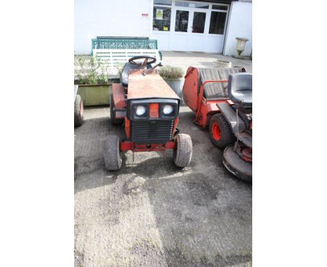 A Westwood T1200 garden tractor. Complete with key, not running
