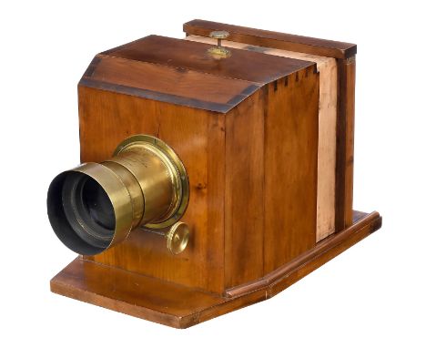 Ganze-Platte-Kamera, um 1850–60Voigtländer, in Wien und Braunschweig (angenommen). Eine elegant und doch unauffällig wirkende