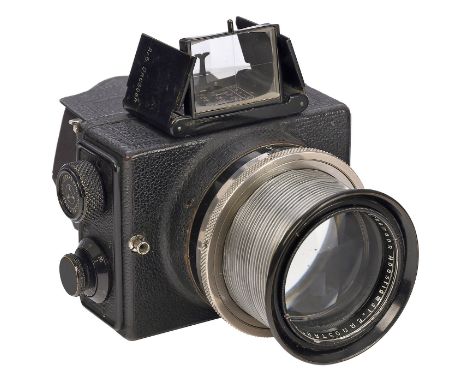 Ermanox 4,5 x 6 cm (1:8/8,5 cm), 1924Ernemann, Dresden. Gehäuse-Nr. 1253899, Schlitzverschluß Tuch gut, läuft manchmal, Ernos