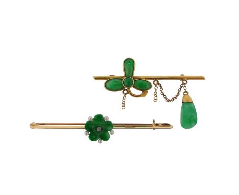 A jade flower head set brooch, the carved jade flower head is centred with a small diamond and with seed pearls to the gold b