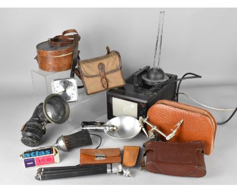A Collection of Various Vintage Items to Comprise 4.5" Colour TV, Lamp, Cameras, Gentleman's Items etc 