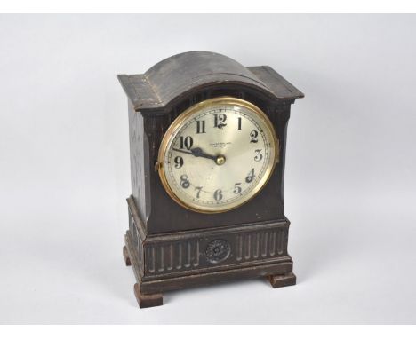 An Edwardian American Oak Cased Mantel Clock with 30 Hour Movement, Working, 29.5cms High 
