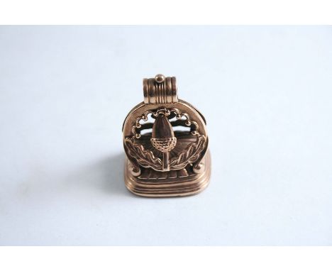 A REGENCY GOLD SEAL CAST WITH ACORN SPRAYS cornelian intaglio, engraved "Je Sacrifirais Ma Vie Pour Ma Roi Et Ma Patrie", sur
