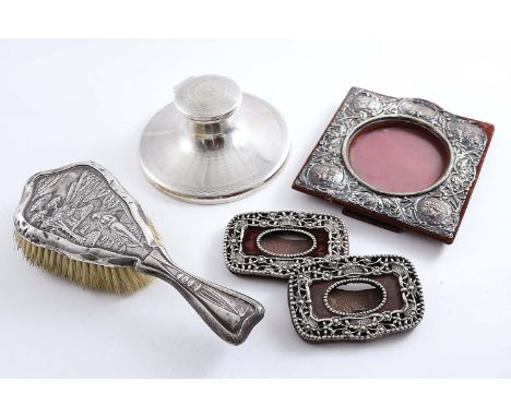 AN EARLY 20TH CENTURY CAPSTAN INKWELL with engine-turned decoration, initialled, by H.C. Davis, Birmingham 1915, a decorative