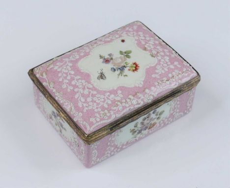 An enamel trinket box, late 18th/early 19th century, decorated with cartouches of flowers upon a pink ground, the interior of