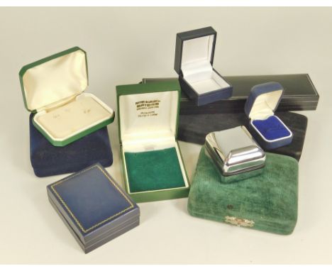 JEWELLERY BOXES. Ten vintage &amp; modern jewellery boxes. (Sold on behalf of R.N.L.I Penlee)