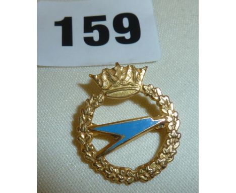 9ct gold and enamel BOAC badge