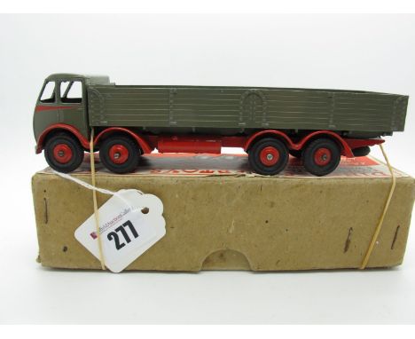 Dinky Toys No.501 Foden Diesel Eight Wheel Wagon - 1st Type, dark grey cab and back/red flash/chassis and wheels. Rear front 