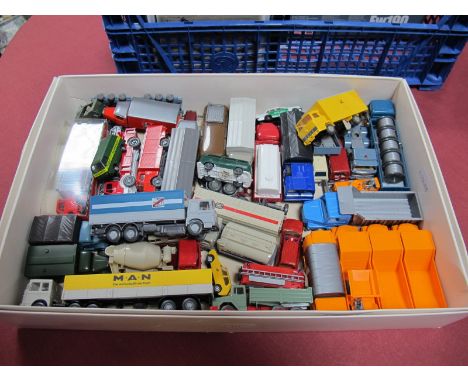 A Quantity of HO Scale Plastic Model Railway Vehicles, all continental based. All unboxed.