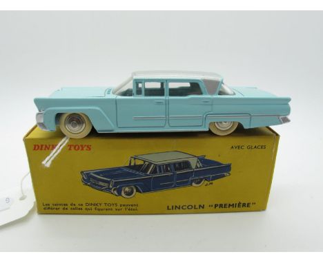 A Boxed Original French Dinky #532 Lincoln Premiere, light blue body, silver roof and details, plated convex hubs, white tyre