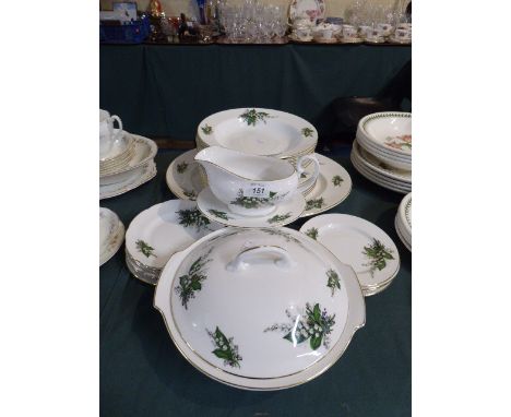 A Shelton Floral Patterned Part Dinner Service Comprising Lidded Tureen, Six Dinner PLates, Six Bowls, Oval Meat Plates, Vari