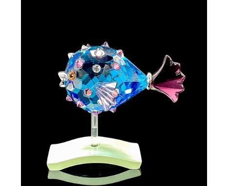 This Swarovski Paradise fish is called Cleona and it was part of the Exotic Fish and South Sea collection. The body is made f