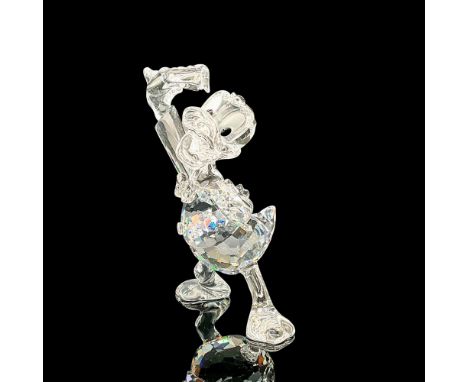 Lead crystal part of the Disney Showcase Collection and is made with frosted crystal and jet crystal eyes and nose. Swarovski