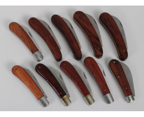 A collection of ten various pruning knives, to include three Newsom Real Lamb Foot knives, various Victorinox, etc. (10)