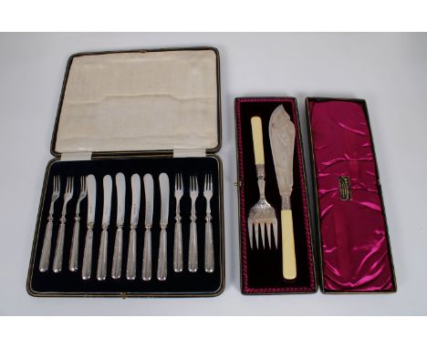 Six dessert knives and forks with silver handles, William Yates, Sheffield, 1920, knife 16.5cm. long, in presentation case, t