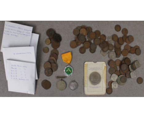 A collection of various vintage / antique coinage, medals, to include Doubles, Pennies, Shillings, Sixpences, etc, etc, toget