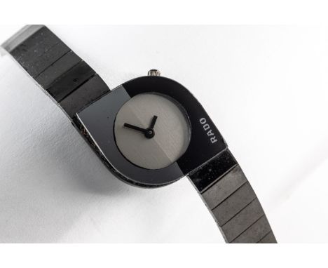 A ladies Rado Cerix ceramic wristwatch, split colour dial