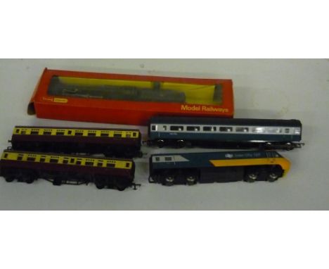 Collection of OO gauge railway items including Tri-ang Hornby Britannia loco with R35 tender, R.259 boxed, Inter-City diesel 