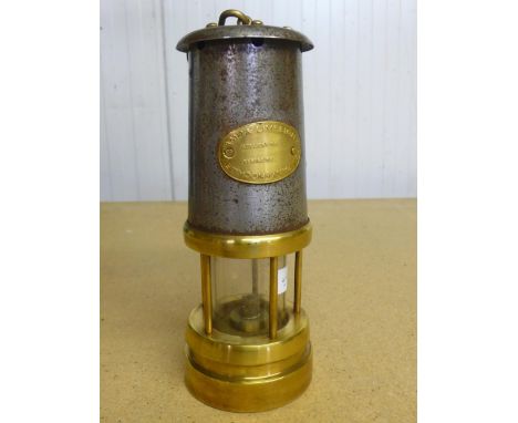 Hockley Lamp &amp; Limelight Co. brass and steel miner's lamp (21.5cm) 
