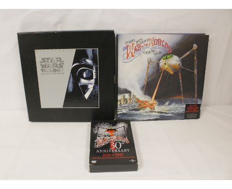 Star Wars, 7 laser discs boxed set with booklet, also Jeff Waynes 'War Of The Worlds' 7 CD set in booklet sleeve and 30th Ann