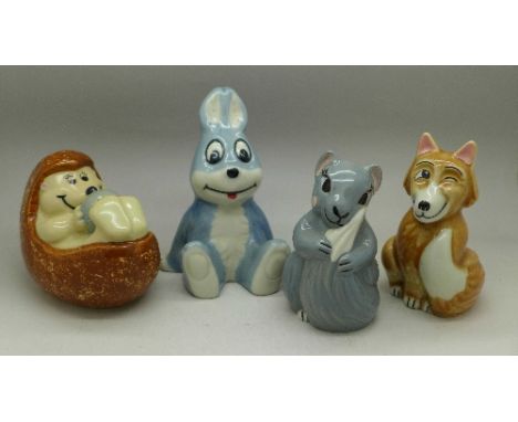 Three Wade limited edition Arthur Hare decanters including Edward Fox, Felicity Squirrel, and a Wade Holly Hedgehog decanter