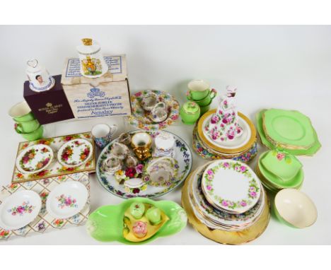 Mixed ceramics to include Grimwades Royal Winton tea wares, Royal Worcester, Wedgwood and other. [2]. [SW]