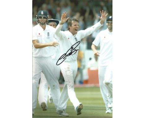 Cricket Graeme Swann signed 12x8 colour photo. Graeme Peter Swann (born 24 March 1979) is a former English cricketer who play