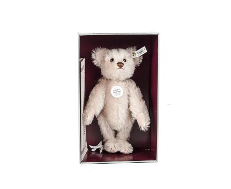 A Steiff Limited Edition Teddy Rose 1925, 2596 of 8000, in original box with certificate, 1990