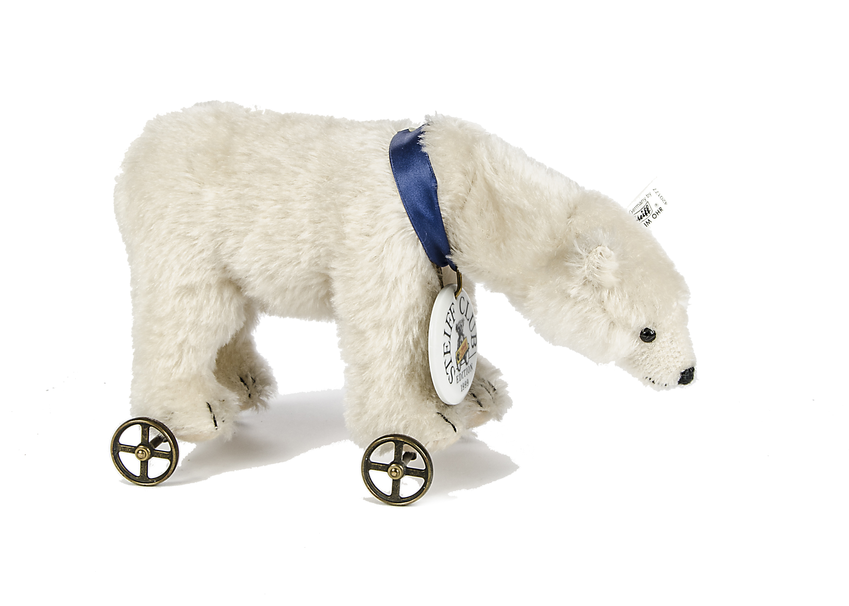 steiff bear on wheels original