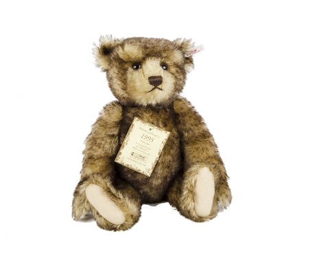 A Steiff Limited Edition British Collector’s Brown Tipped 35 Teddy Bear, in original box with certificate, 718 of 3000, 1995