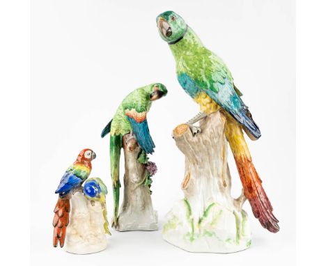 Sitsendorf &amp; Rudolstadt and Dresden, a collection of 3 parrots made of porcelain in Germany. 20th century. Marked Ernst B