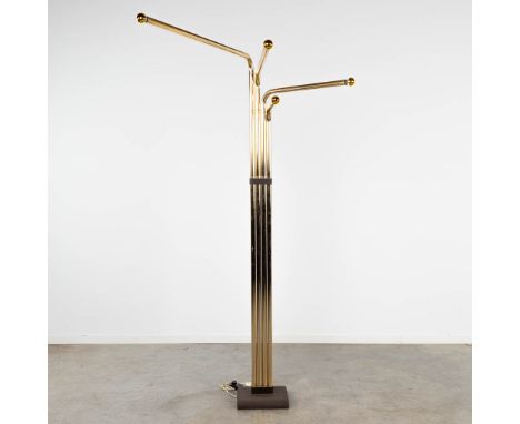 Goffredo REGGIANI (1929) a mid-century Italian standing lamp with 4 points of light. Circa 1970. (100 x 205cm)