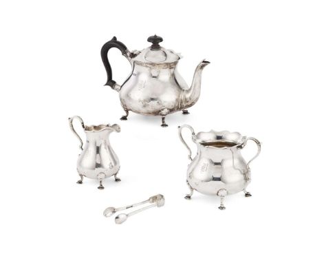  AN EDWARDIAN THREE-PIECE TEA-SERVICE MARTIN & HALL, SHEFFIELD 1908 comprising a teapot, twin-handled sugar basin and a milk 