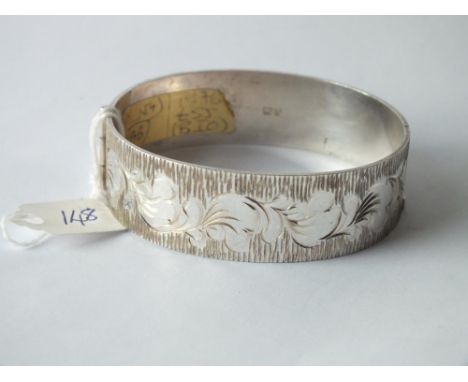 Wide heavy silver bangle 42g      